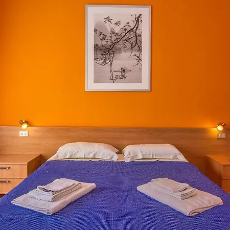 Alojamento de Acomodação e Pequeno-almoço Mamma Sisi 2*