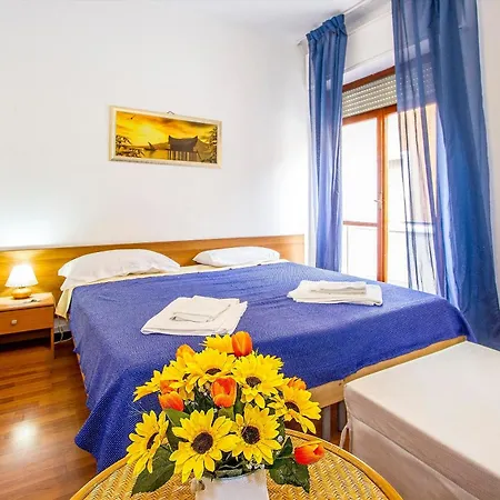 Oda ve Kahvaltı Mamma Sisi 2*